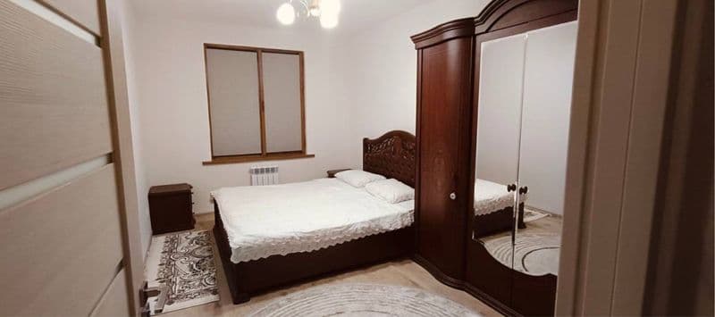 Район - Алмазарский<br />
Ориентир - Сити<br />
Комнат - 3<b