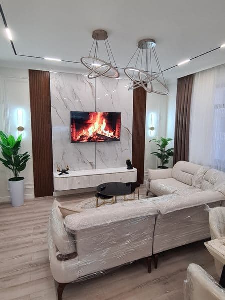 Sergelida luks kvartira<br />
Goldenlife  orqasida<br />
Met