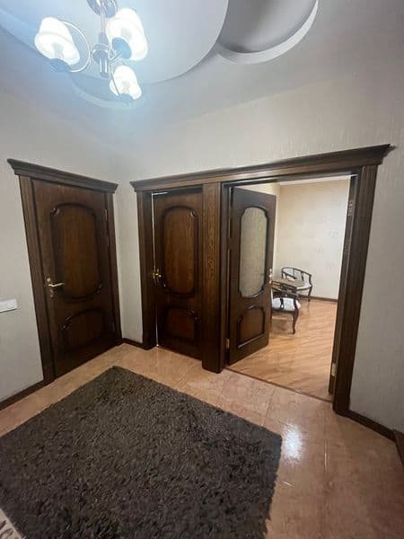 Сдается своя 3х комнатная (104 кВ/м) квартира ( 3ий этаж) сз