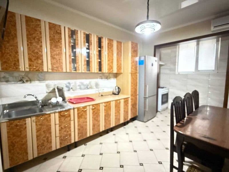 АРЕНДА КВАРТИРА<br />
Паркент базар Массив Риёзий<br />
Комн — фото 4