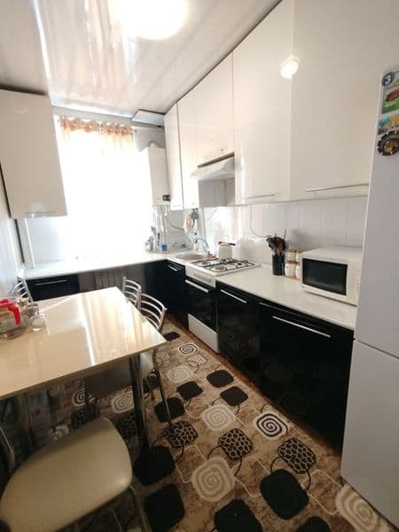 Arenda faqat ishlidigan qizlar.<br />
Sheriklikka.<br />
Ser