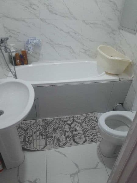 Arendaga xona beriladi 3 xonali dom 1 xonasi 2 yoki 3 ta qiz