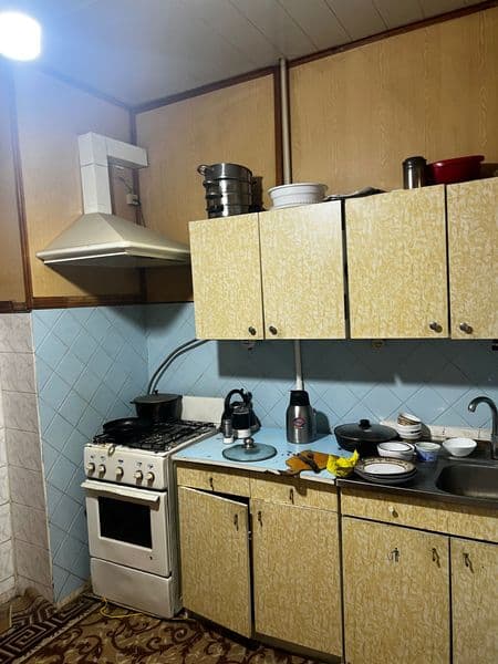 Yakkasaroy tumani qushbegida 3 xonali kvartira bollaga 1 oy 