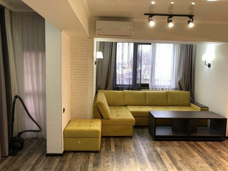 Сдается!<br />
<br />
2х комнатная квартира рядом с ЦУМом<br