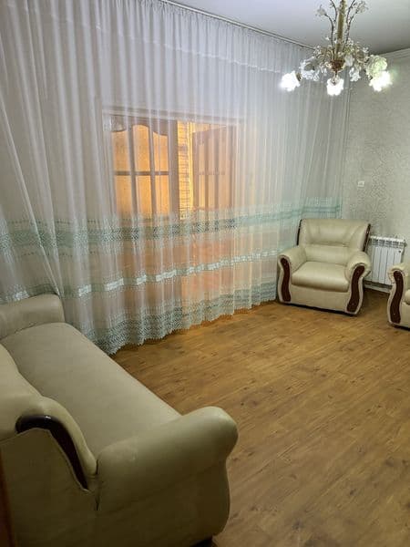 2х комнатная квартира 50 метров от Университета Мировой Экон