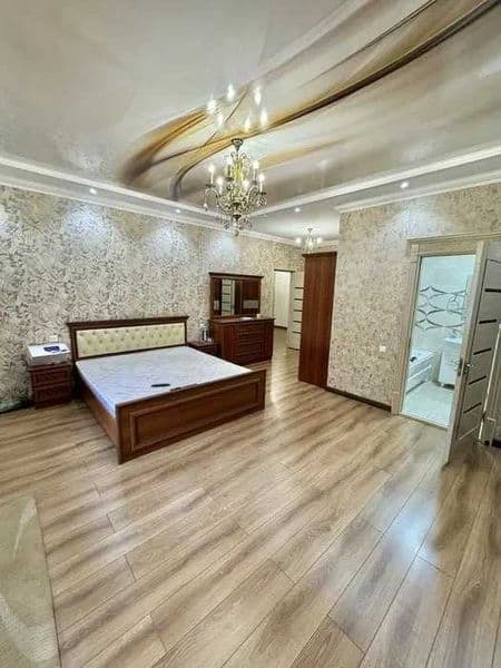 Сдаётся отличная и уютная квартира!<br />
<br />
 Район: Мир