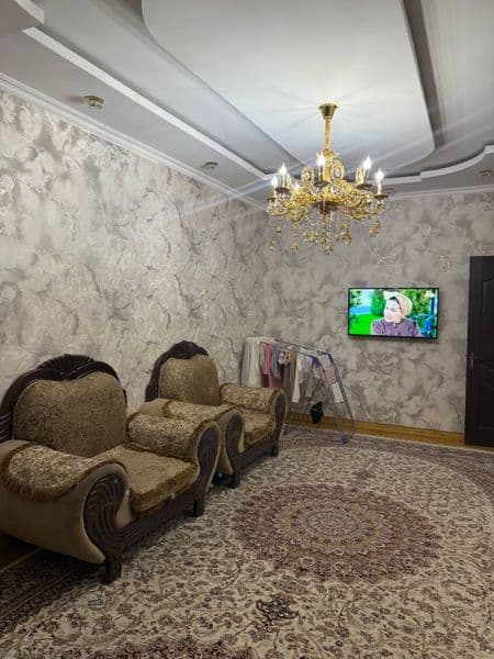 Сдам квартиру трёхкомнатная Яш набат сский район близко к ме