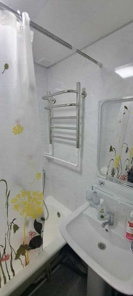 Башлык. Сдаётся 1-комнатная квартира переделанная в 2-комнат