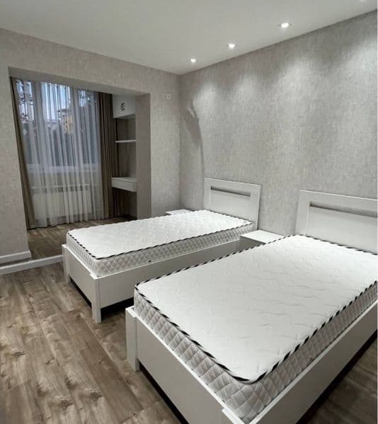 Сдается 4-комнатная квартира в новостройке<br />
Улица Чехов — фото 4