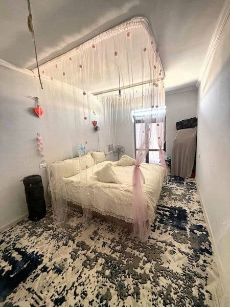 Район: Мирзо-Улугбек<br />
Ориентир: метро Буюк Ипак Йули<br