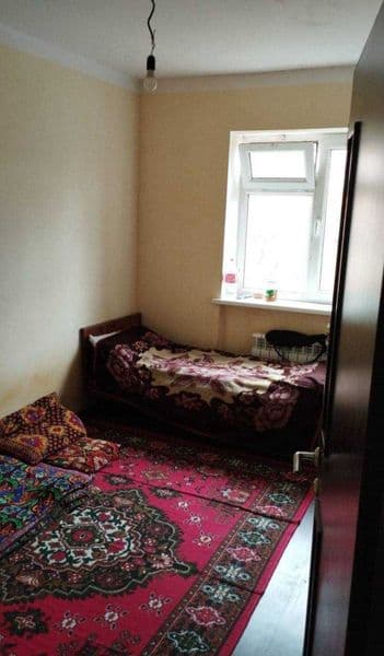 Sergeli tumanida, metroning 2-bekatiga yaqin joyda joylashga