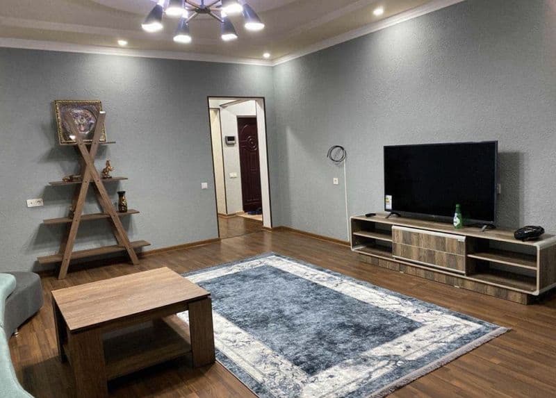 Предлагается на долгосрочную аренду квартира 3-х комн. на 4-