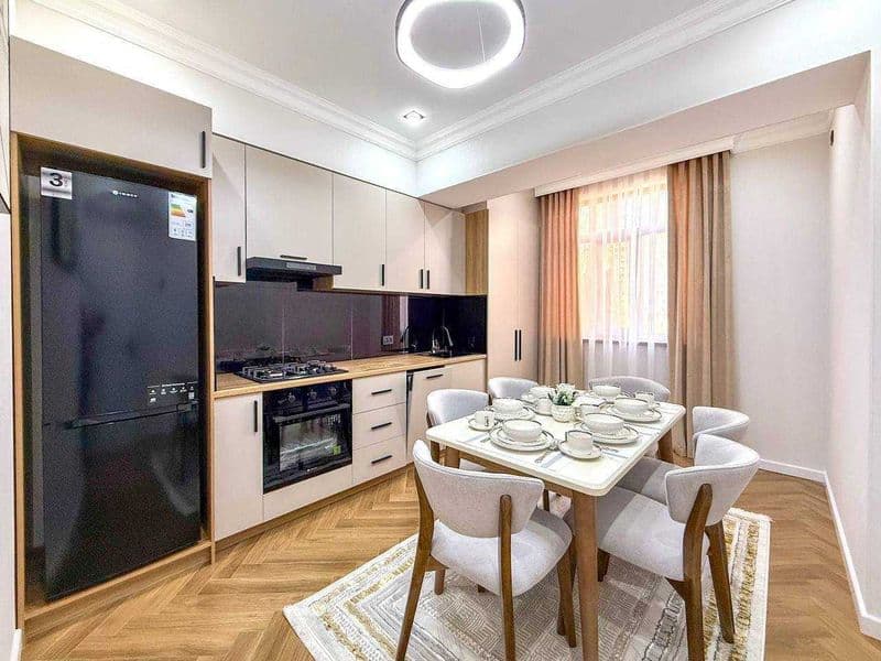 Район: Мирабад<br />
Адрес: Айбек<br />
4/3/12   90кв<br />
