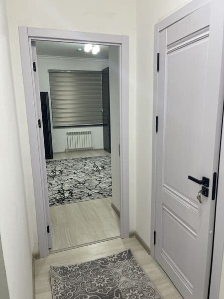 Sokin makon sergili 2 xona yengi uy <br />
 2 chi etaj 400$  — фото 5