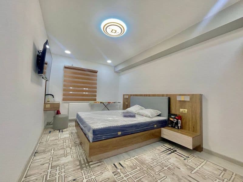 Tashkent Sity белый дом по ул. Навои, последний этаж 1-комна