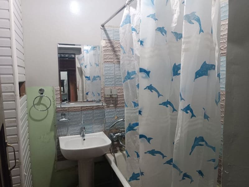 Tinchlik metrosidan 4 daqiqalik piyoda yolda kvartira, hamma — фото 3