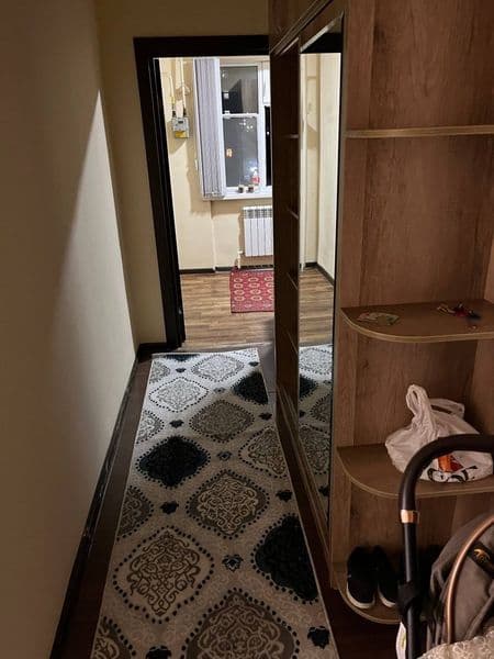 Максим горький <br />
2/1/4<br />
52 м2<br />
Вдоль дороги<b