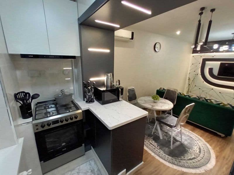 Сдаётся уютная 2-комнатная квартира в центре города<br />
Як — фото 3