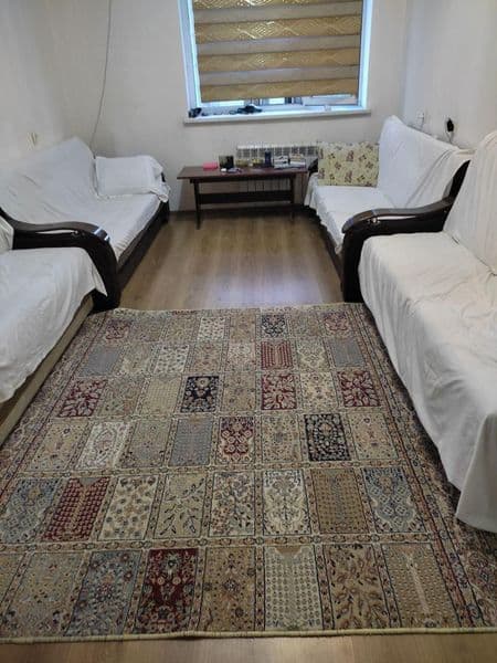 1 ta qiz kerak <br />
hazaykasiz<br />
6 qavat lift bor