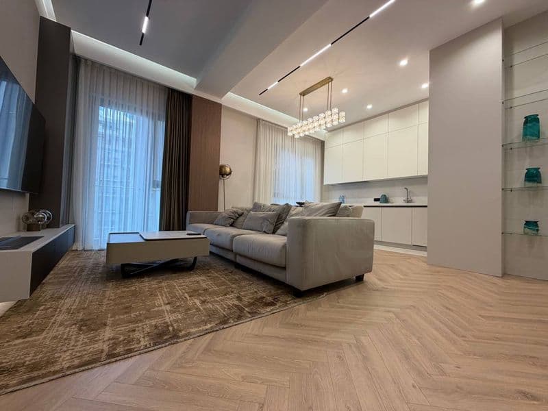 Адрес:<br />
Район: Мирабадский<br />
Ориентир:  ЖК Mirabad 