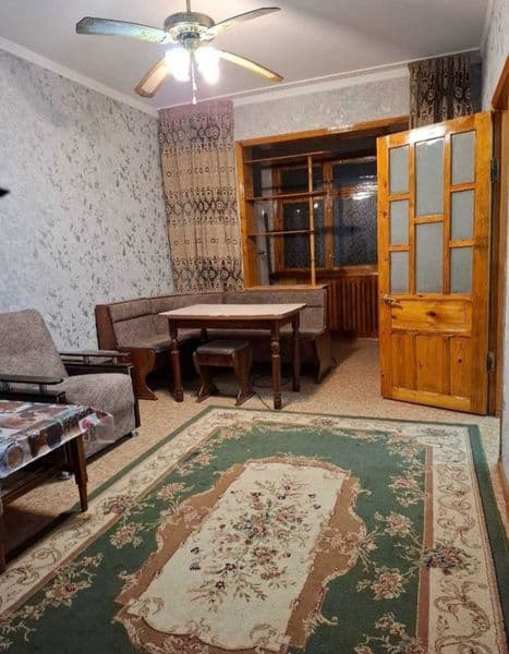 Юнусабад 15кв Аренда 2 комн 2 этаж 4 этажного дома сред ремо