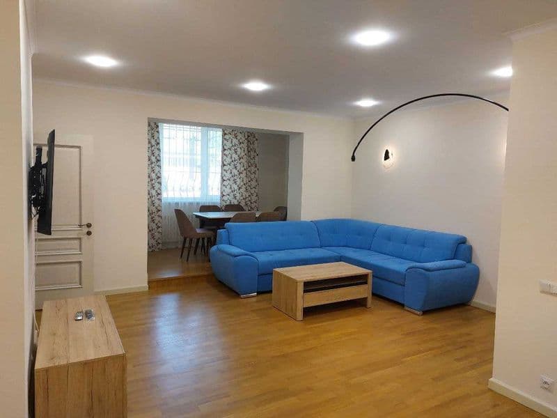 Сдаётся  новая квартира на Ц-1 , закрытый охраняемый двор , 