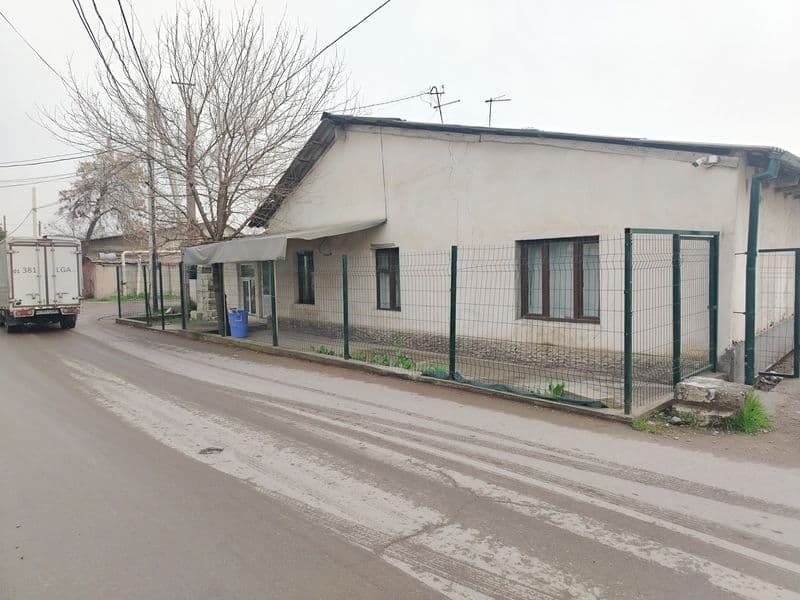 Сдаю квартиру срочно ! По часовой и долгосрочную <br />
<br 