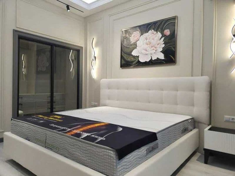 Район ;<br />
Адрес :<br />
<br />
—   комнаты<br />
—   эта