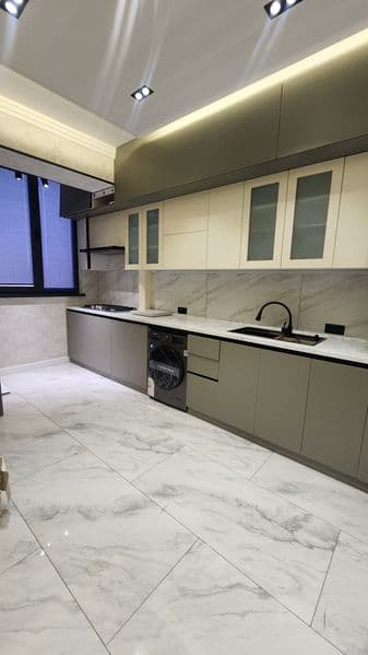 Чиланзар 2 квартал Новостройка <br />
3/6/9.<br />
86кв.м.<b