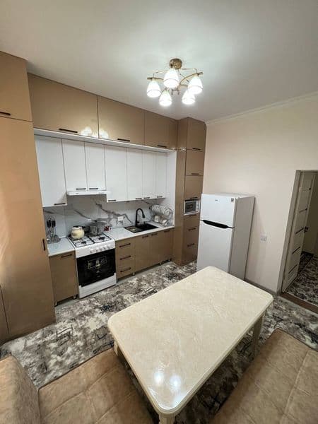 В близи дома имеются продуктовые магазины, кафе, рестораны,  — фото 2