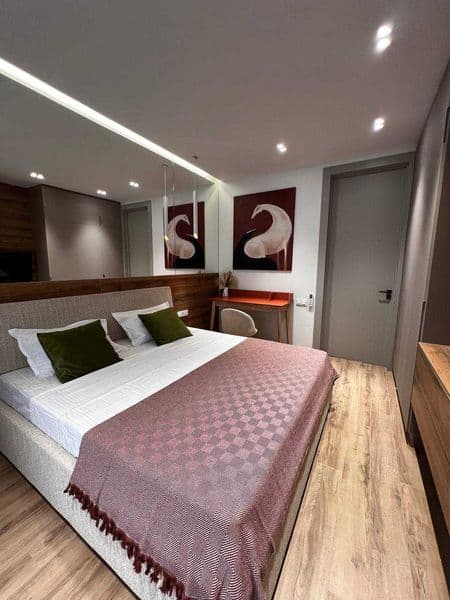 • ЖК:  Akay City<br />
• Комнат: 2<br />
• Этаж: 9<br />
• П — фото 2