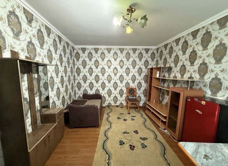 Квартира укомплектована находится около рисового базара . Вс