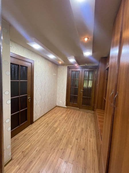 Сдаётся уютная 2-комнатная квартира, переделанная в 3-комнат — фото 3