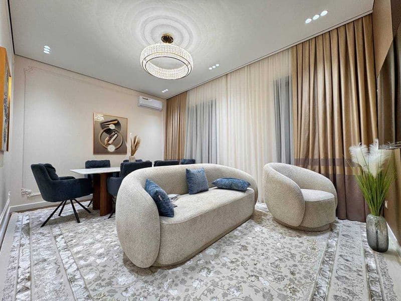 Район: Юнусабад<br />
Адрес:  Xonsaroy<br />
<br />
Комнат: 