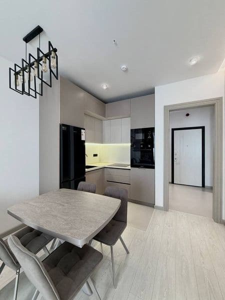 Сдаётся в аренду новая квартира с евро ремонтом <br />
Акай 