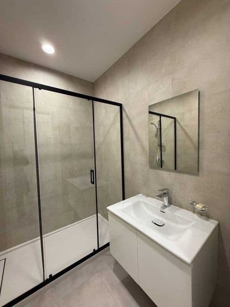 Сдается в долгосрочную аренду полностью обставленная квартир — фото 3