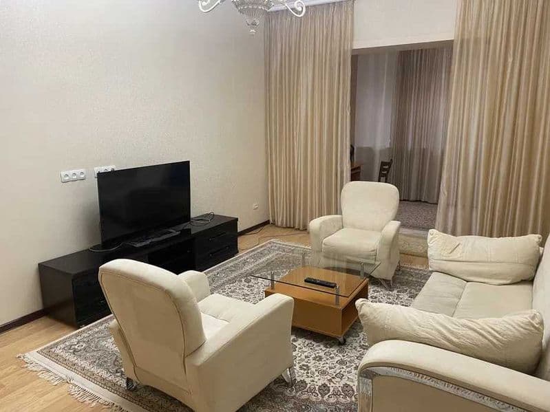 Сдается  хорошая квартира с евро ремонтом <br />
Ориентир - 