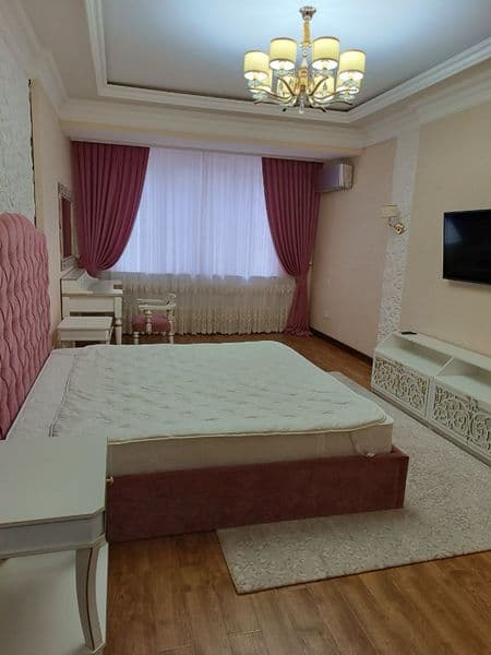 3-комнатная 2-этаж 7-этажный кирпичный дом <br />
<br />
нов