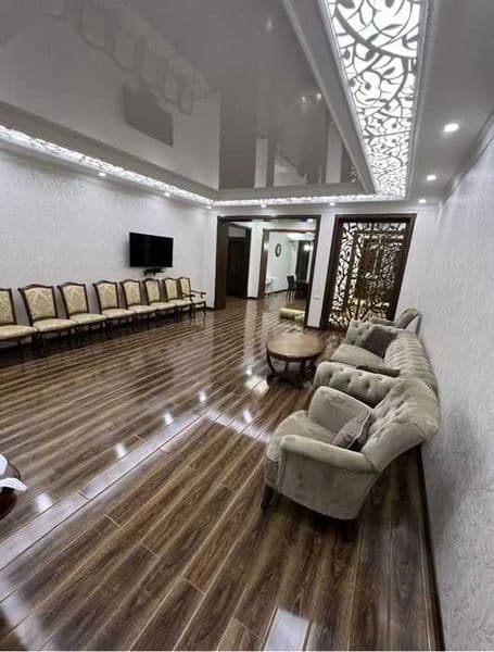 Сдаётся квартира Ц1 в банковском доме<br />
Ориентир - Японс