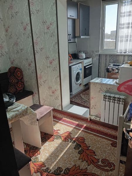 Arenda oyiga 800 ming som komunalkasi ichida.<br />
Sharoyit