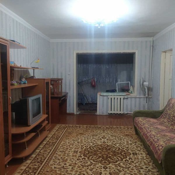 сдам в аренду двухкомнатную квартиру в удобном месте на ул.  — фото 2