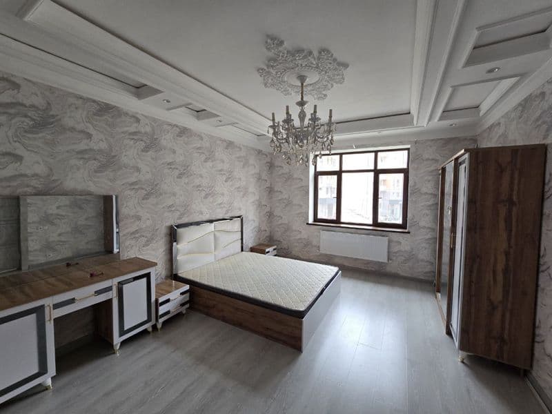 Аренда 4/2/9 Цена: 1000$<br />
Мирзо-Улугбекский район <br /