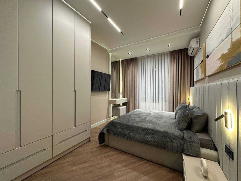 [2МУ: 004]<br />
<br />
2 комнаты • 70 м² • 3/8 этаж<br />
< — фото 2