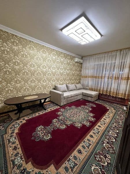 сдаётся 2 комнатная квартира на 1 этаже, 4 этажного дома, вс