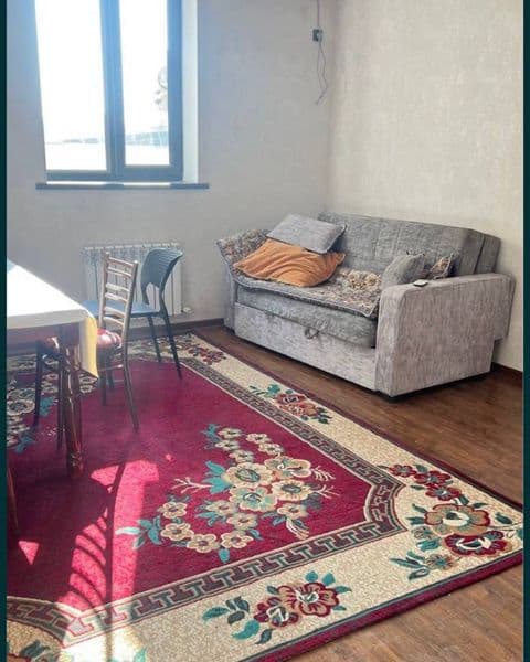 Самарканд дорвоза<br />
450$<br />
60м2<br />
2 хона<br />
2