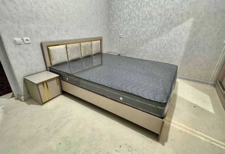 Srochni Oylaga Kvartira Xama Sharoyit bor 1 xonali 350$