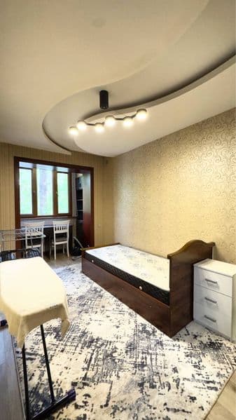 Отличное расположение дома - всё рядом - много магазинов, Це — фото 5