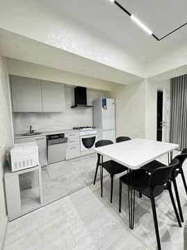 Сдаётся квартира на Цуме<br />
Ориентир - Посольство Кореи<b — фото 3