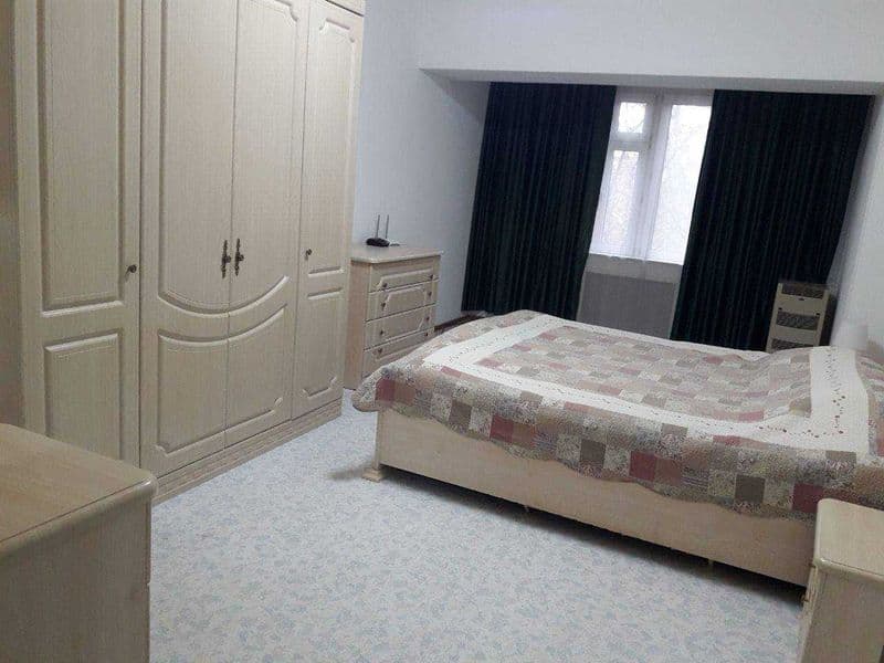 Сдаётся  квартира в центре города с сауной<br />
Ориентир  -