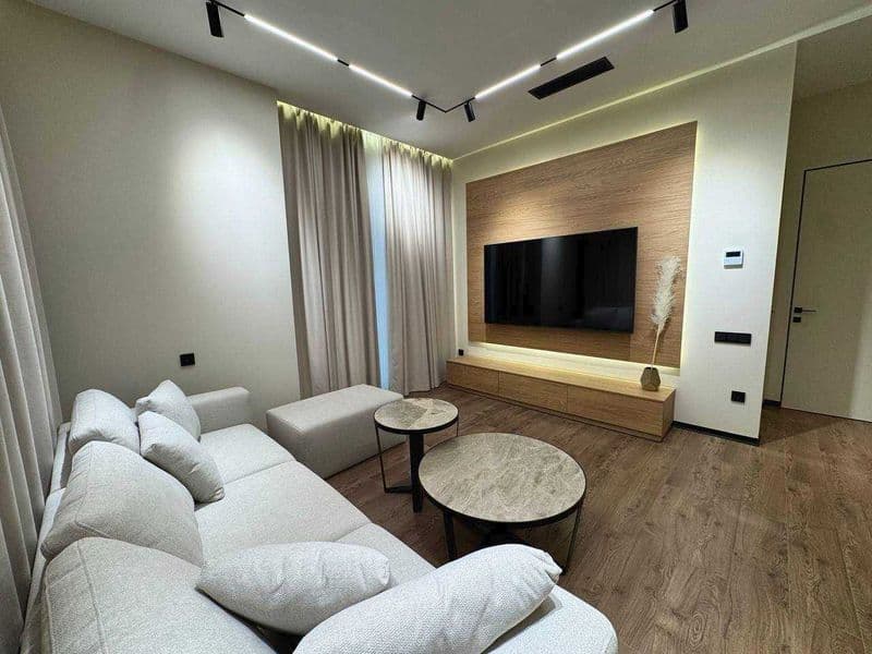 Район: Шайхантахур<br />
Адрес: Камалан<br />
3/7/10  80кв<b